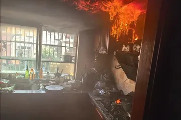 女子燉肉時出門領(lǐng)免費雞蛋，回家時傻眼：煤氣灶、油煙機全被燒毀，損失超8000元